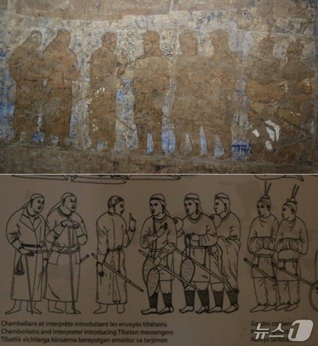 본문 이미지 - 우즈베키스탄 사마르칸트에 있는 아프로시압 박물관의 궁전 벽화(상단)에서 두 고구려 사신의 모습이 보인다. 오른쪽에 조우관(새 깃털 장식이 달린 모자)을 쓰고 환두대도(자루 끝에 고리가 달린 칼)를 찬 두 명이 고구려 사신이다. ⓒ 뉴스1 김정한 기자