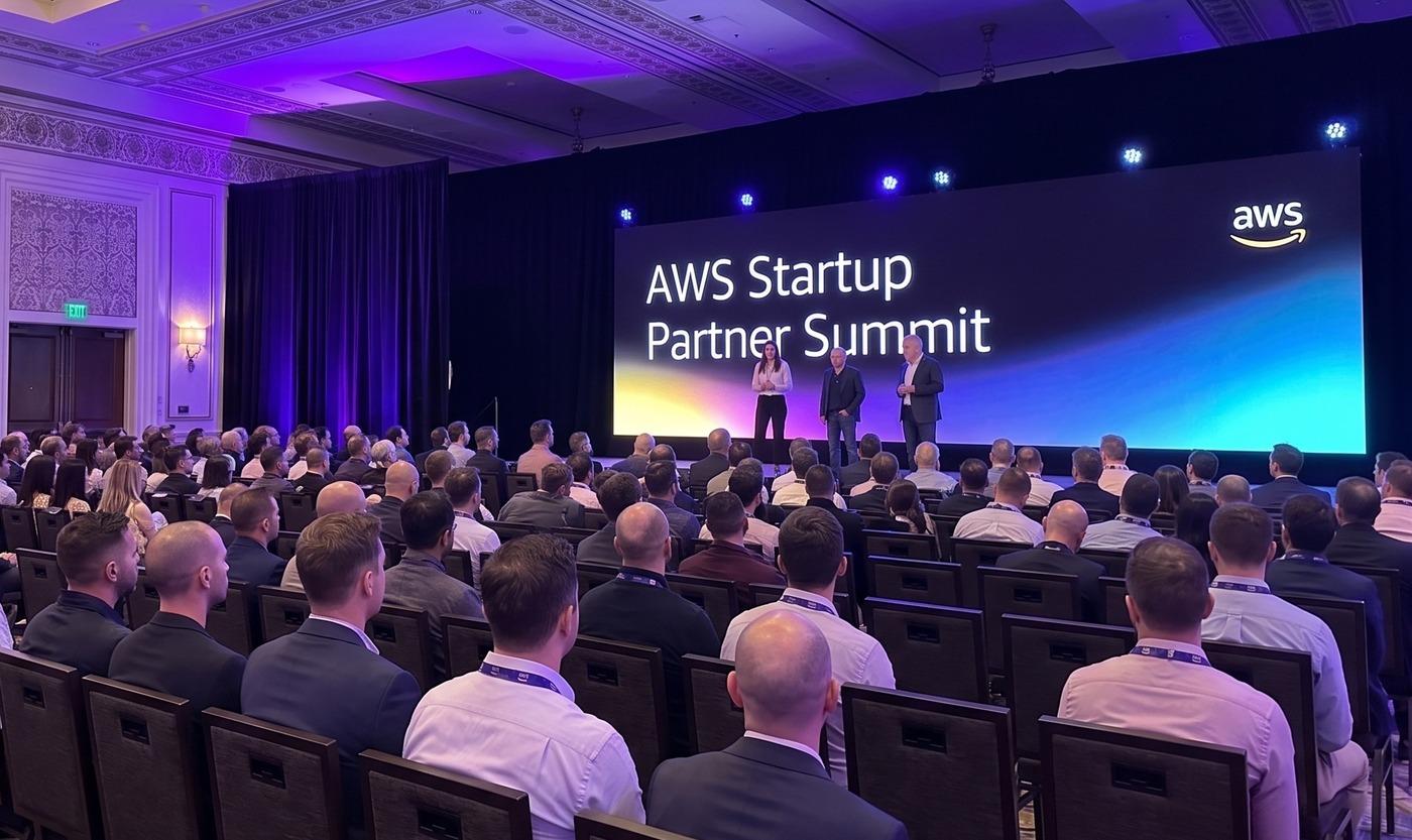 본문 이미지 - 미국 샌프란시스코에서 열린 AWS Startup Partner Summit 2026 행사 현장(딥엑스 제공)