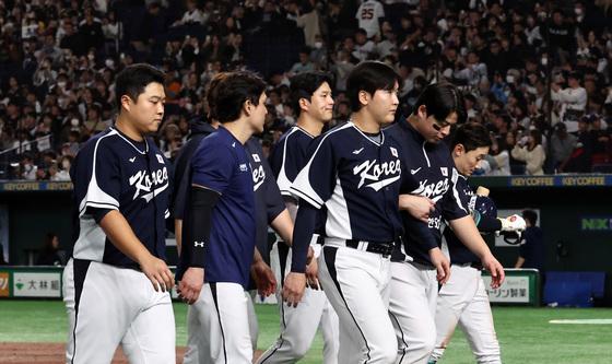 한국야구, 일본에 4-11 완패