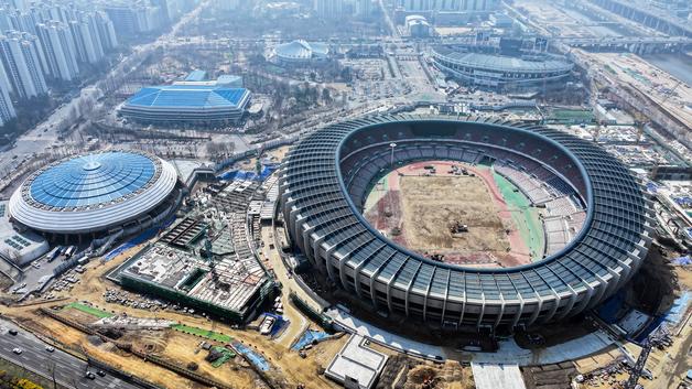 공사 중인 잠실주경기장 '올해 12월 리모델링 완료'